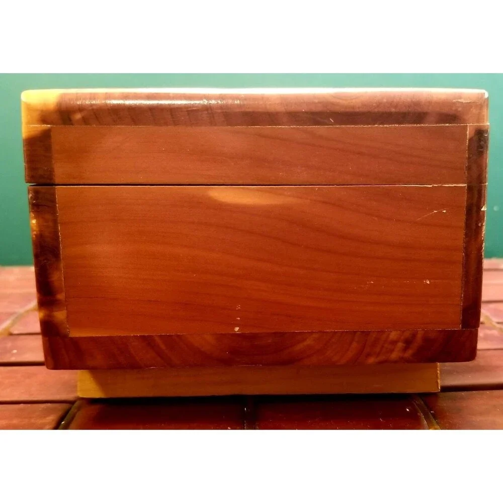 Vintage New Hampshire Souvenir Cedar Jewelry Box Mid Century Retro 8